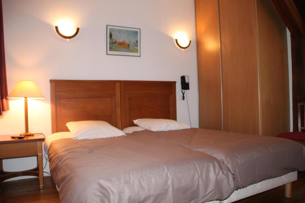 Hotel De L Image Illiers-Combray Стая снимка
